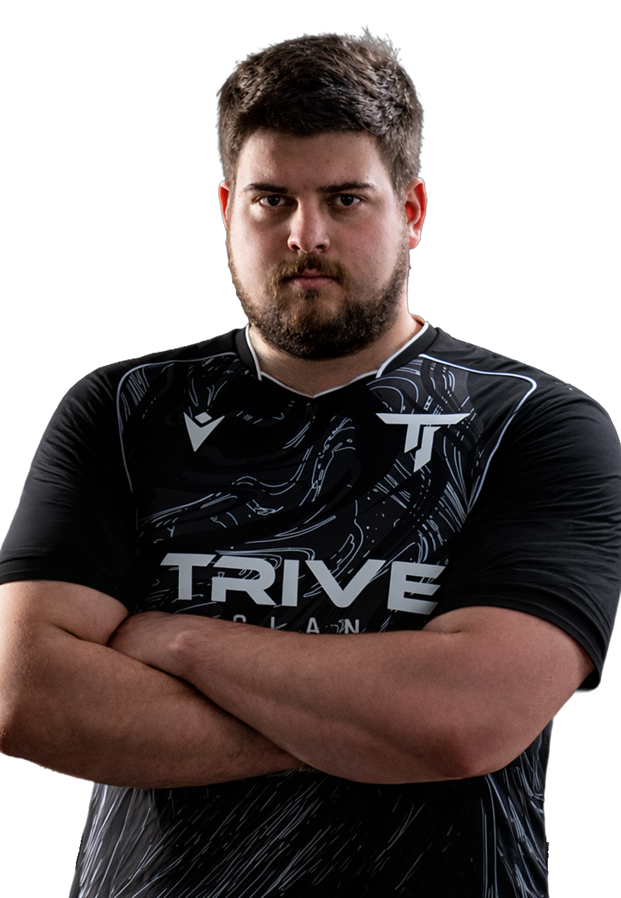 D4veRR im Trive-Trikot