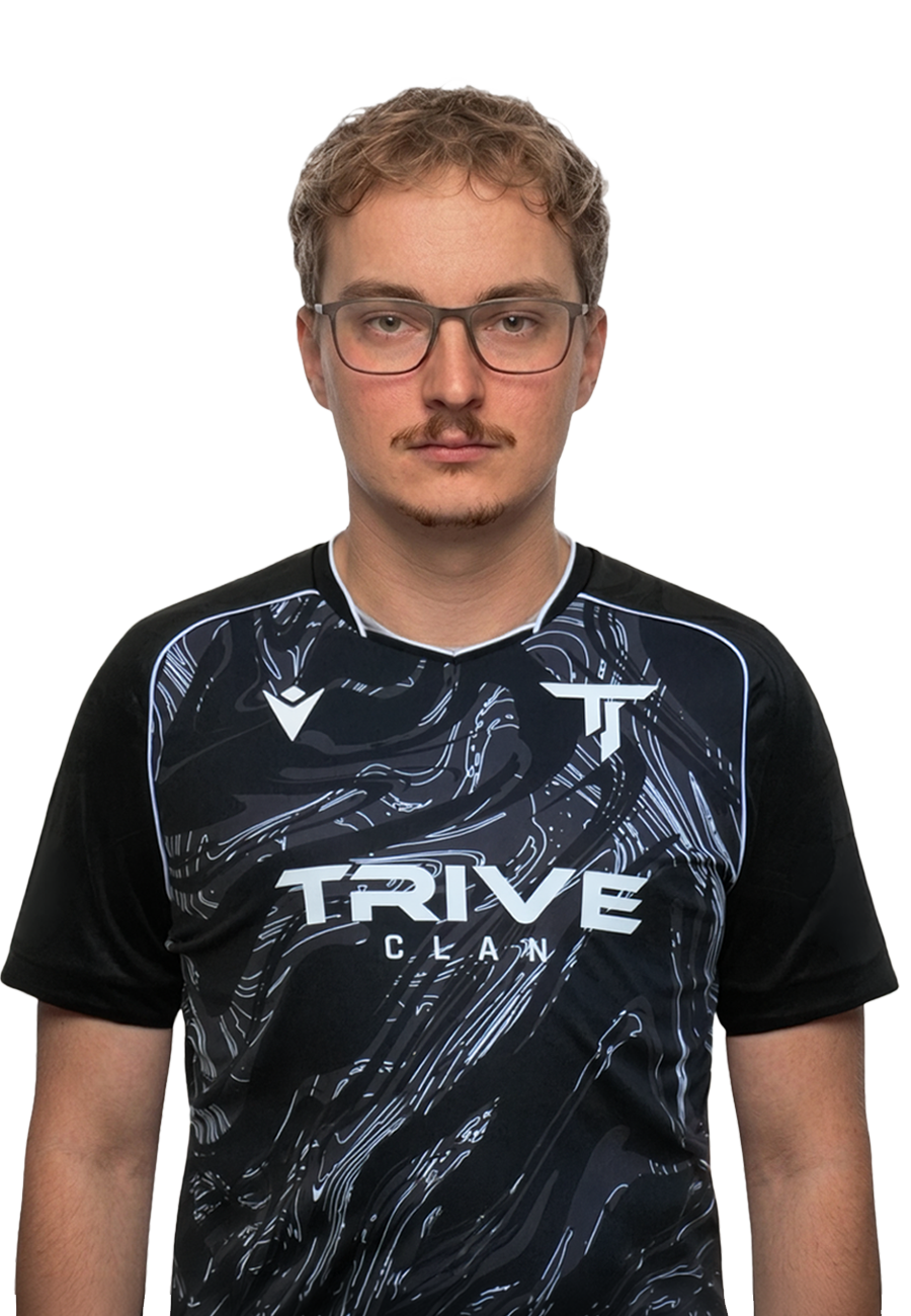 Linchex im Trive-Trikot